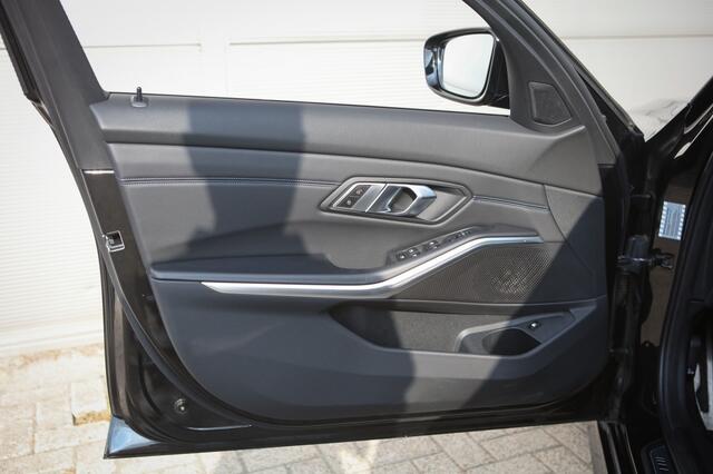 BMW 3-SERIE 330e Bns Ed. Pl.