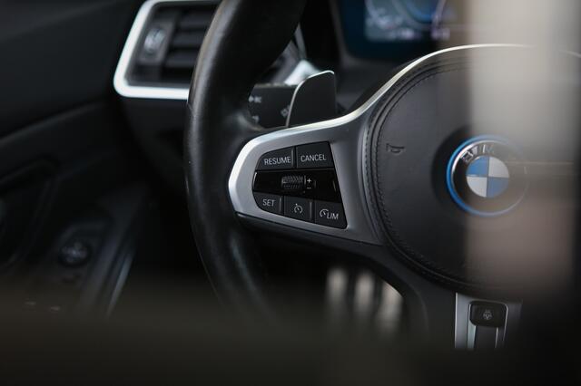 BMW 3-SERIE 330e Bns Ed. Pl.