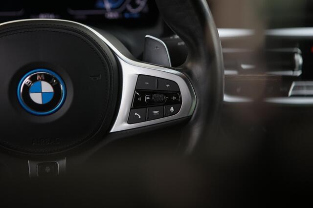 BMW 3-SERIE 330e Bns Ed. Pl.