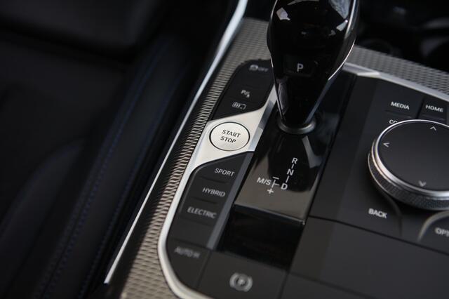 BMW 3-SERIE 330e Bns Ed. Pl.