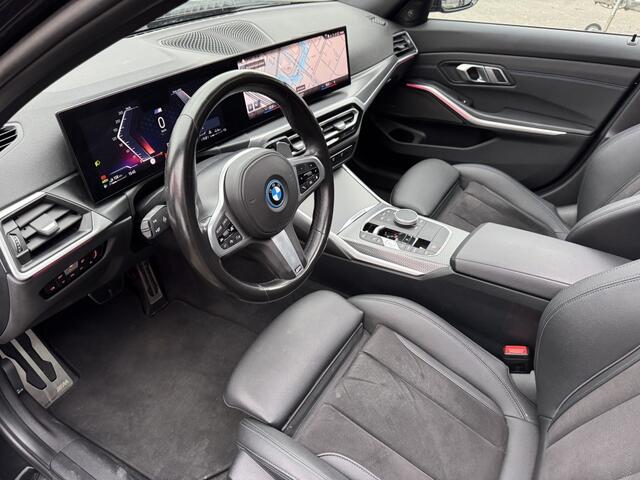 BMW 3-SERIE Touring 330e M-Sport Pano H&K ACC M340 Trekhaak