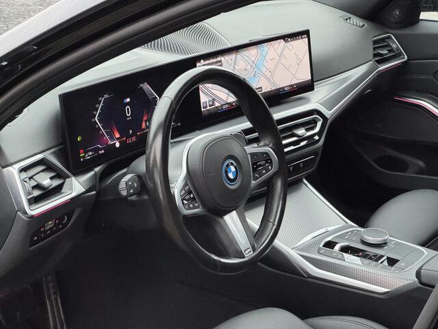 BMW 3-SERIE Touring 330e M-Sport Pano H&K ACC M340 Trekhaak