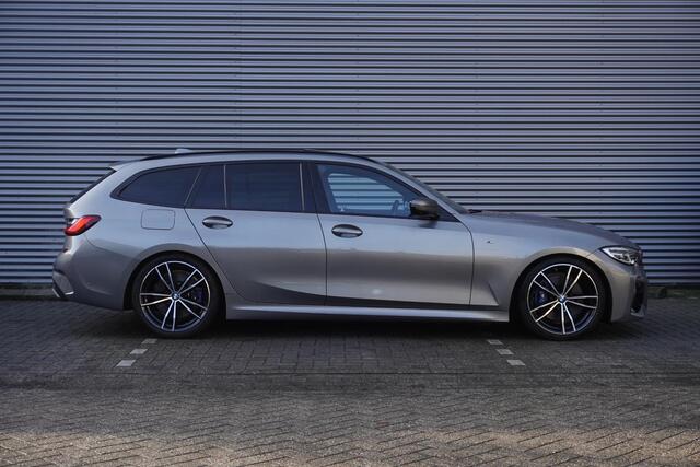 BMW 3-SERIE Touring M340i xDrive High Executive | Parking Pack | Glazen panoramadak | HiFi System | Trekhaak met elektrisch wegklapbare kogel | BMW Head-Up Display | Lentevoordeel