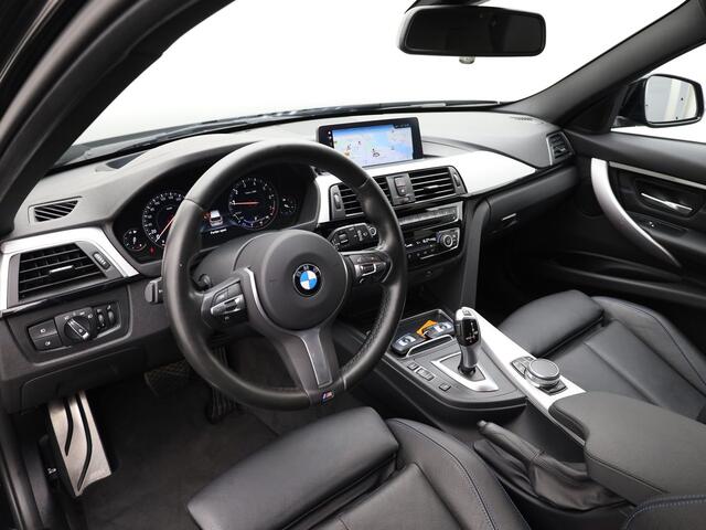 BMW 3-SERIE Touring 318i M Sport Edition | Head Up | Elk. A-klep | 19'' | Leder | Stoelverw. | Prijs Rijklaar!!