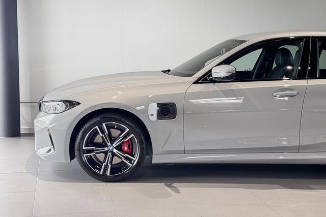 BMW 3-SERIE Sedan 330e | M Sport Pro | Stoelverwarming | Hifi | Sportstoelen | Carplay |