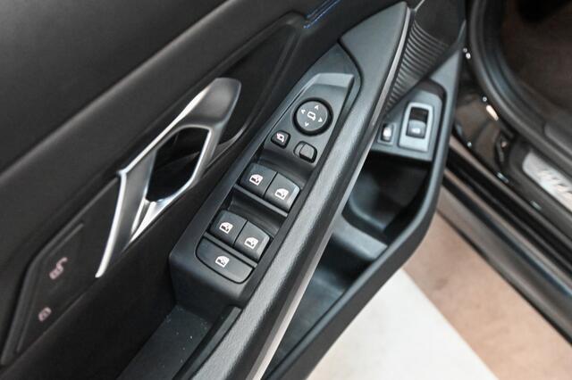 BMW 3-SERIE 320e | PANO | HUD | ACC | TREKHAAK |