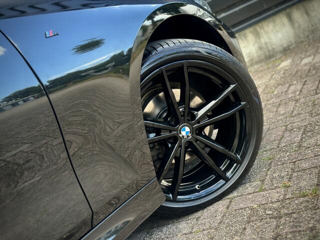 BMW 3-SERIE 318i M-PERFORMANCE DAK|HiFi|CAMERA|STOELVERW|NAP