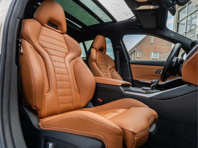 BMW 3-SERIE Touring 330e xDrive High Exe M-Sport PANO HUD CAMERA MEMORY M-SPORT STOELEN OXIDGRAU BOMVOL!!