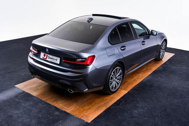 BMW 3-SERIE 330e High Executive M Sport - Schuif-/kanteldak - Active Cruise Control - Head up - Elektrische verstelbare/verwarmde stoelen - Hifi - Comfort Access - BMW Laserlight - Getinte ruiten -