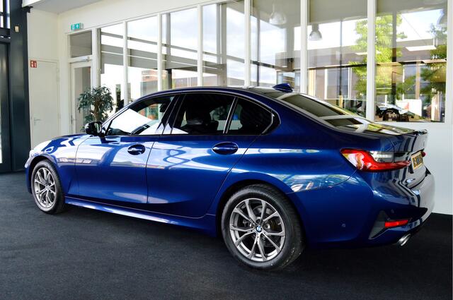 BMW 3-SERIE 320i Executive Edition Sport