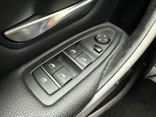 BMW 3-SERIE Touring BWJ 2019 330i 252 PK High Executive M-SPORT AUTOMAAT | PANO | LEDER | STOELVERW. | NAVI | CLIMA | CRUISE | FULL LED | 19" LMV | CAMERA | PDC |