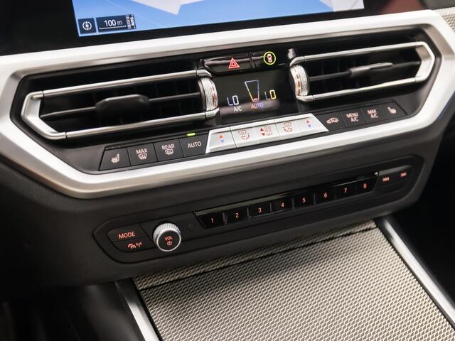 BMW 3-SERIE 330e M Sport High Executive 292Pk Automaat (PANORAMADAK, M PAKKET, APPLE CARPLAY, CAMERA, LEDER/ALCANTARA, SFEERVERLICHTING, GETINT GLAS, ELEK ACHTERKLEP, STOELVERWARMING, NIEUWSTAAT)