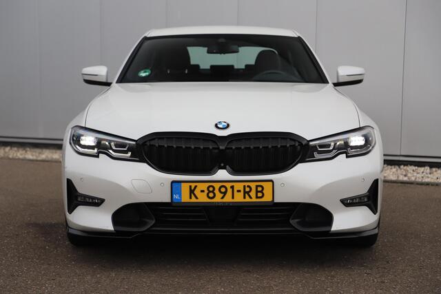 BMW 3-SERIE 330e High Executive Shadowline Pakket Leder 18 inch Full LED Harman Kardon Adaptive Cruise Memory Stoelen