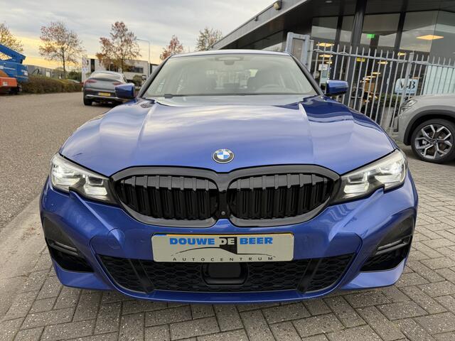 BMW 3-SERIE 330i M Sport Adapt. Cruise | 360-Camera | HiFi | Stoelverw. | Sfeerverlichting