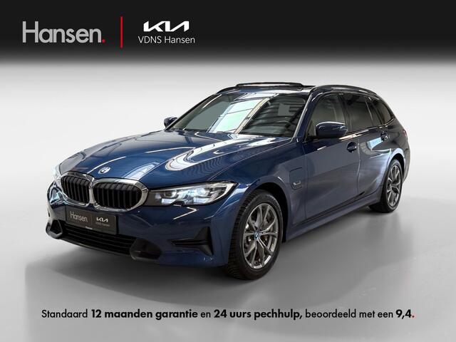 BMW 3-SERIE Touring 330e I Sport Line I Panoramadak I Leder I Cruise I CarPlay I Camera I Elek. achterklep I