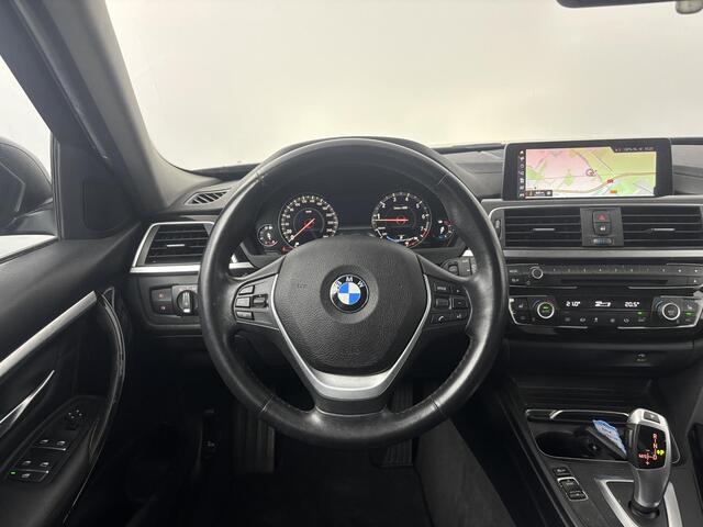 BMW 3-SERIE Touring 320i | Trekhaak | Leder | Stoelverwarming |