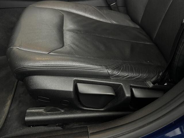 BMW 3-SERIE Touring 320i | Trekhaak | Leder | Stoelverwarming |