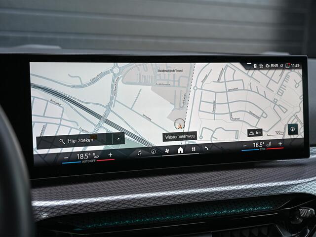 BMW 3-SERIE 330e | M-Sport | Facelift | Shadowline | Led Koplampen | Camera | NL auto | Stoelverwarming