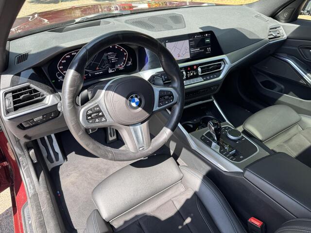 BMW 3-SERIE Touring M340i xDrive Panoramadak | Driving Assistant Professional | Laserlicht | Harman/Kardon Surround Sound systeem | Head-Up Display