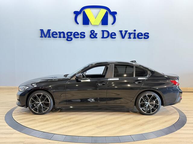 BMW 3-SERIE 320i High Executive Airco ECC | Sfeer | Keyless | 19 Inch | Apple Carplay | HiFI | Isofix