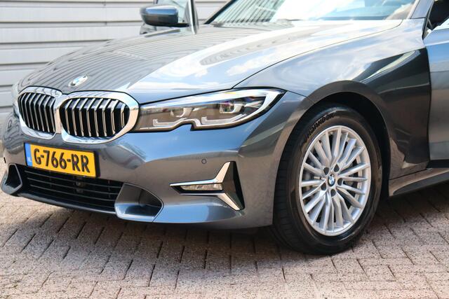 BMW 3-SERIE Touring 330i High Executive Edition O.a: Voll. Leder, Pdc, Led, Carplay, Elktr. achterklep, Sportstoelen, Etc.. Rijklaar! All-in prijs!