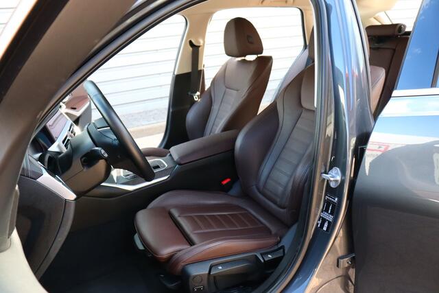 BMW 3-SERIE Touring 330i High Executive Edition O.a: Voll. Leder, Pdc, Led, Carplay, Elktr. achterklep, Sportstoelen, Etc.. Rijklaar! All-in prijs!