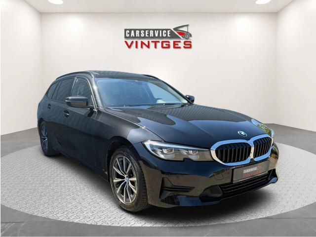 BMW 3-SERIE Touring 318i Sport Edition | Panoramadak | Leder | Trekhaak | Digital Cockpit | CarPlay