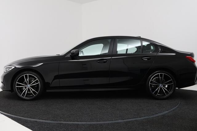 BMW 3-SERIE 318i Executive Edition (NAVIGATIE, CARPLAY, LED, DEALER ONDERHOUDEN)