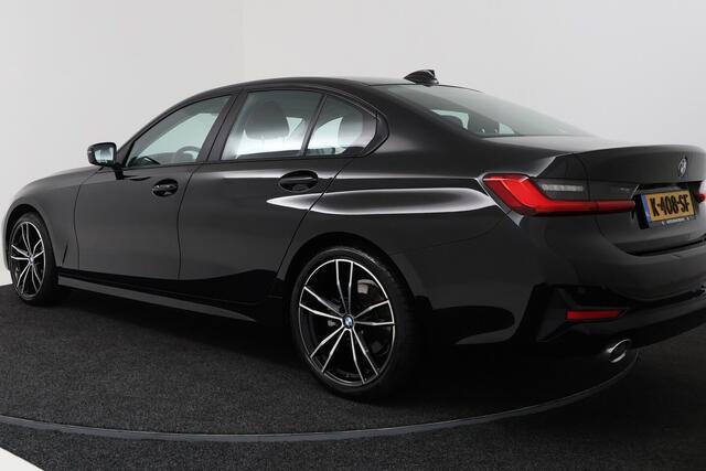 BMW 3-SERIE 318i Executive Edition (NAVIGATIE, CARPLAY, LED, DEALER ONDERHOUDEN)