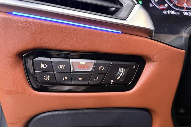 BMW 3-SERIE 330i High Executive Edition (PANORAMADAK, HEAD-UP, HARMAN/KARDON, 360 CAMERA, SFEERVERLICH