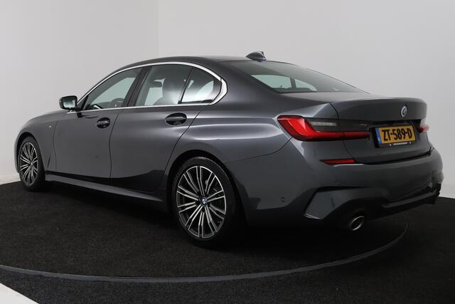 BMW 3-SERIE 320i High Executive Edition (STOELVERWARMING, CAMERA, PDC, SFEERVERLICHTING, TREKHAAK AFNE