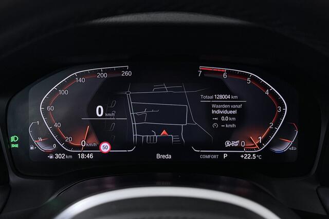 BMW 3-SERIE 320i High Executive Edition (STOELVERWARMING, CAMERA, PDC, SFEERVERLICHTING, TREKHAAK AFNE