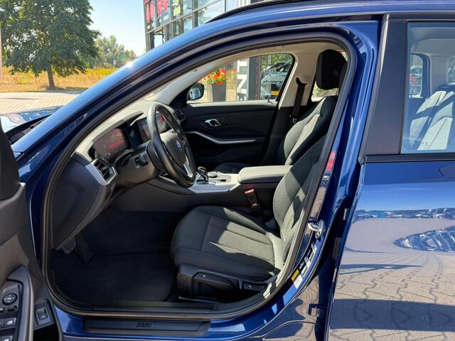 BMW 3-SERIE Touring 320e Touring Advantage *Innovation Pack*