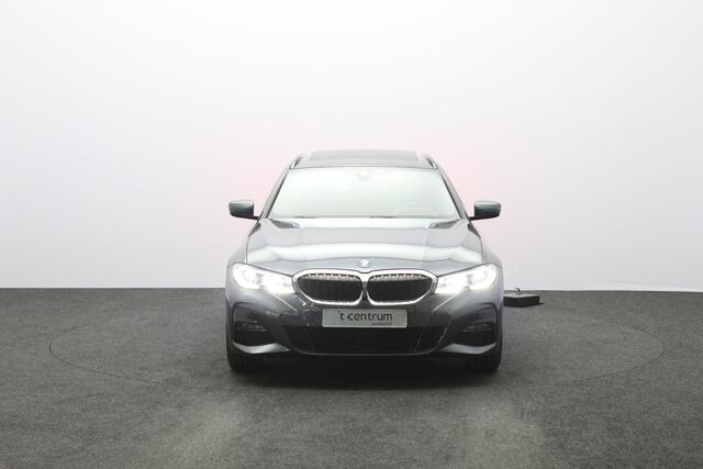BMW 3-SERIE Touring 330e 293 PK High Executive M-Sport PHEV, Panoramadak, Adap. Cruise Control, Carplay, 360 Camera