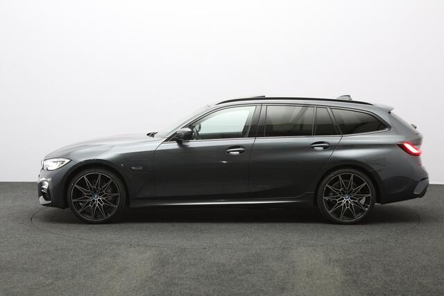 BMW 3-SERIE Touring 330e 293 PK High Executive M-Sport PHEV, Panoramadak, Adap. Cruise Control, Carplay, 360 Camera