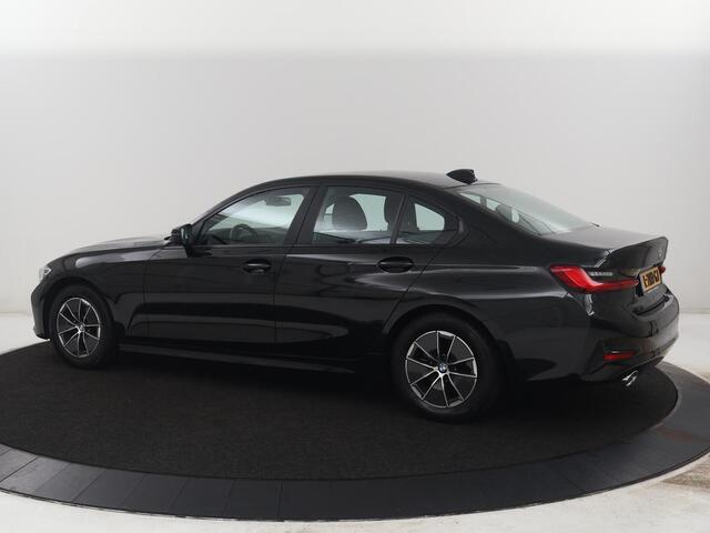 BMW 3-SERIE 318i Business Edition | Cruise controle | Navigatie | Carplay | Park assist | Virtueel dahboard | NAP 123.477km