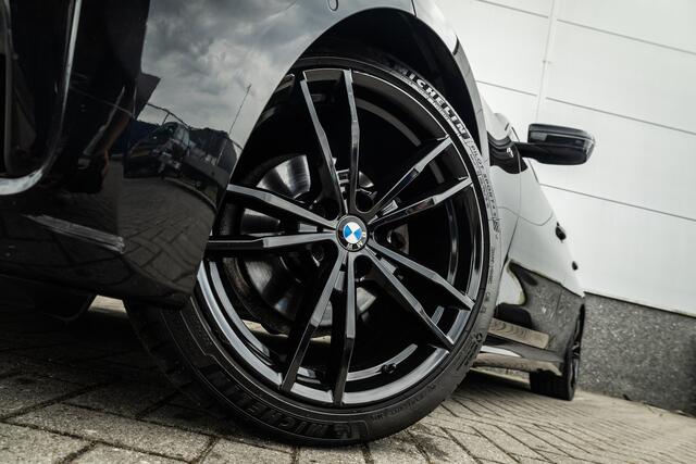 BMW 3-SERIE Touring 320i M Sport High Ex Camera / HiFi / Trekhaak / 19inch /