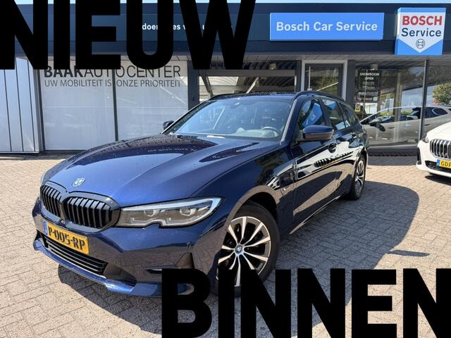 BMW 3-SERIE Touring 320e xDrive Business EditionPlus | Pano | Camera | Leer