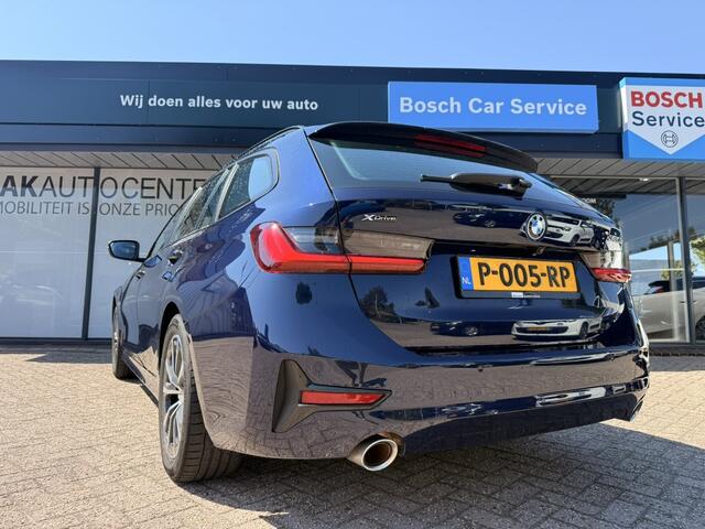 BMW 3-SERIE Touring 320e xDrive Business EditionPlus | Pano | Camera | Leer