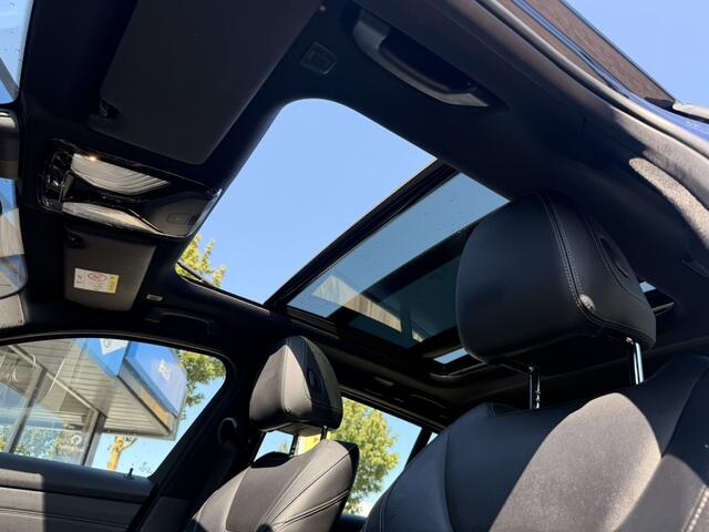 BMW 3-SERIE Touring 320e xDrive Business EditionPlus | Pano | Camera | Leer