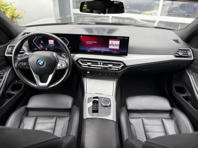 BMW 3-SERIE Touring 330e Executive 293pk | Nieuw Model | Virtual Cockpit | Apple Carplay/Android Auto | Dab | Elektrisch bedienbare achterklep | LED koplampen | Sportstoelen | Trekhaak elektrisch bedienbaar | Zeer compleet!