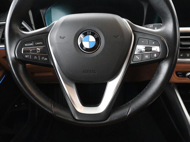 BMW 3-SERIE Touring 330e Business Edition Plus | SOH 88,3% | Leder | Stoelverwarming | | Carplay | Navigatie | Park assist | Sfeerverlichting | Elektrische achterklep