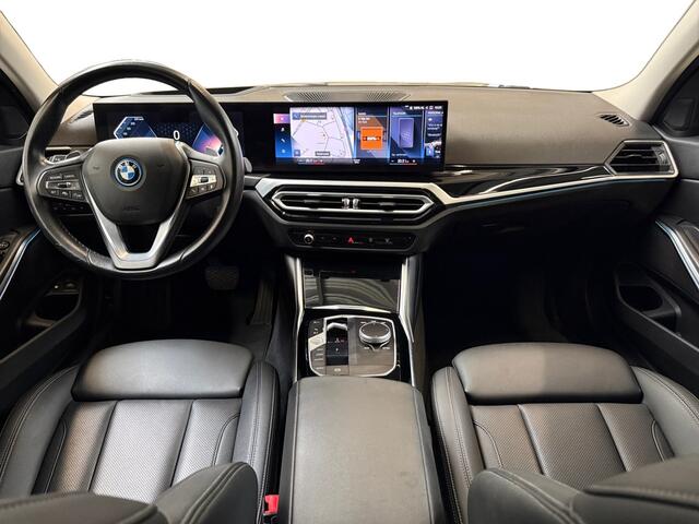 BMW 3-SERIE Touring 330e I Facelift I Adaptive Cruise I Leder I Elek. Achterklep I Stoelverwarming I Camera I