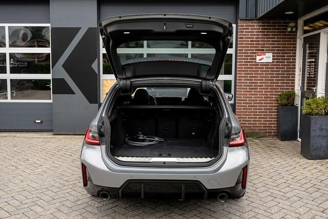 BMW 3-SERIE 330 330e Touring M Sport | Panorama | ACC | Harman/Kardon | Trekhaak | Stoelverw. | 19' Inch |