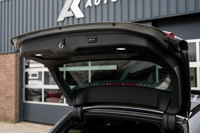 BMW 3-SERIE 330 330e Touring M Sport | Panorama | ACC | Harman/Kardon | Trekhaak | Stoelverw. | 19' Inch |