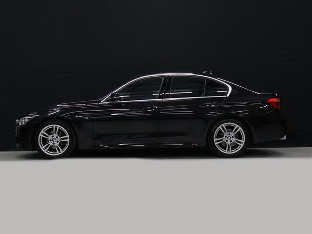 BMW 3-SERIE 320i Centennial High Executive [VOL LEDER, STOELVERWARMING, LED, NAVIGATIE, CRUISE CONTROL, PDC ACHTER, CLIMATE CONTROL, BLUETOOTH, SPORTSTUUR, NIEUWSTAAT]