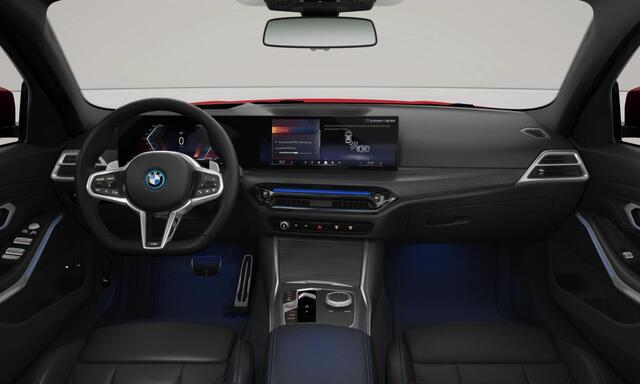 BMW 3-SERIE Touring 330e xDrive M Sport Edition | Pano | Innovation pack | Comfort pack