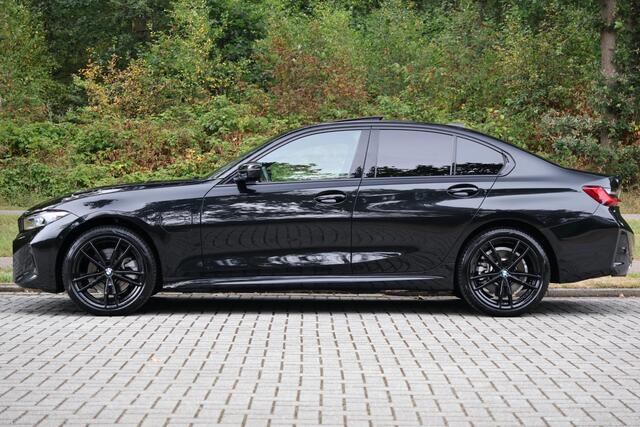 BMW 3-SERIE 330e M-Sport | Pano | H&K | HUD | Adap Cruise | 360 cam | Memory | 19" | Keyless | Grootlichtassistent | Etc.