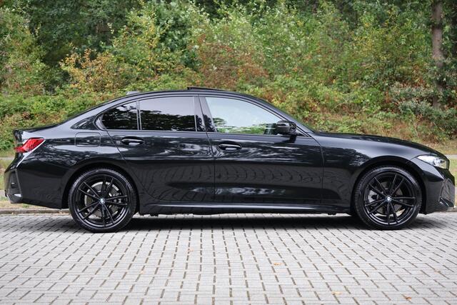 BMW 3-SERIE 330e M-Sport | Pano | H&K | HUD | Adap Cruise | 360 cam | Memory | 19" | Keyless | Grootlichtassistent | Etc.