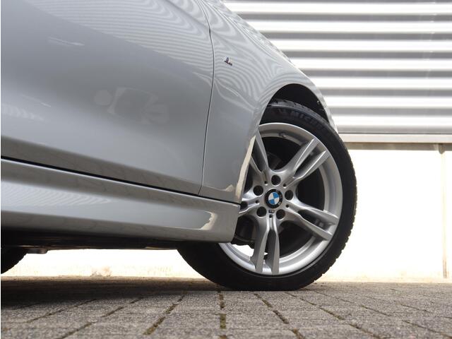 BMW 3-SERIE Touring 320i | High Executive | M Sportpakket | Navi Prof. | Sportstoelen | Getint Glas | LED Koplampen | Climate Control | 18'' LMV